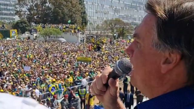 Bolsonaro discursa para apoiadores em Brasília neste 7 de setembro