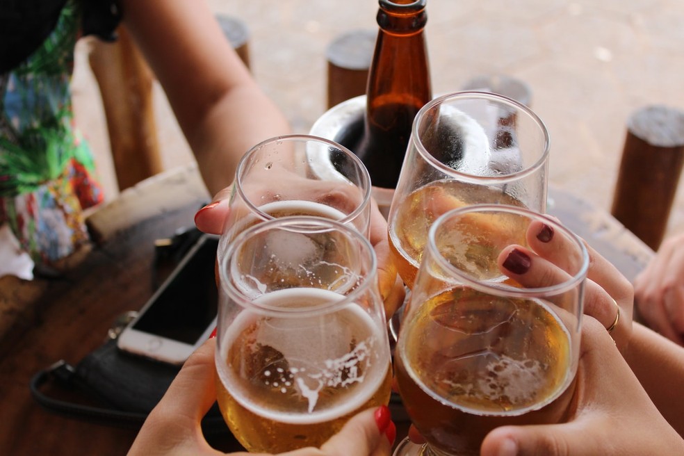 Bares não podem vender bebida alcoólica (Imagem ilustrativa) — Foto: Giovanna Gomes / Unsplash / Divulgação