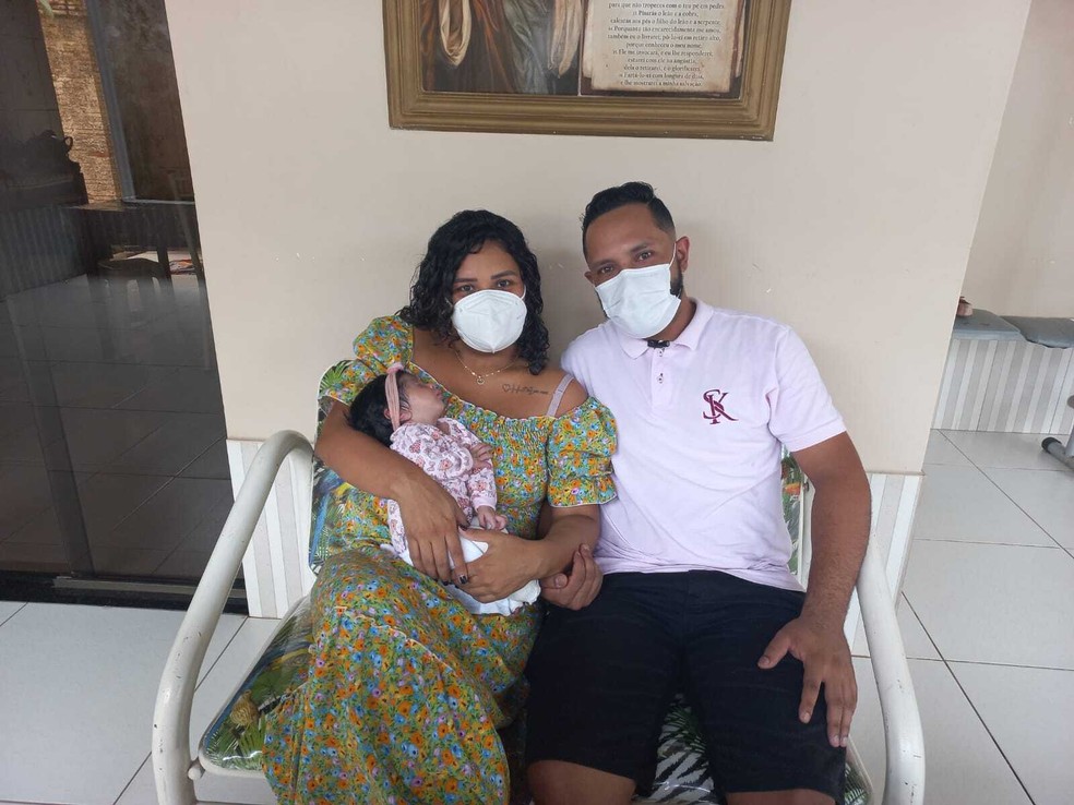 Com menos de 40 dias de vida, bebê é diagnosticada com três doenças e pais relatam dificuldade em RO — Foto: Jaíne Quele Cruz/g1